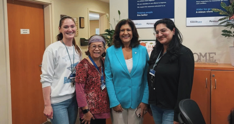 MPP Nina Tangri visits Extendicare Mississauga